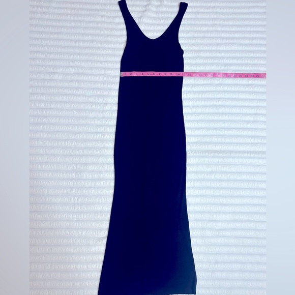 Elegant Black Maxi Dress - Picture 3 of 7